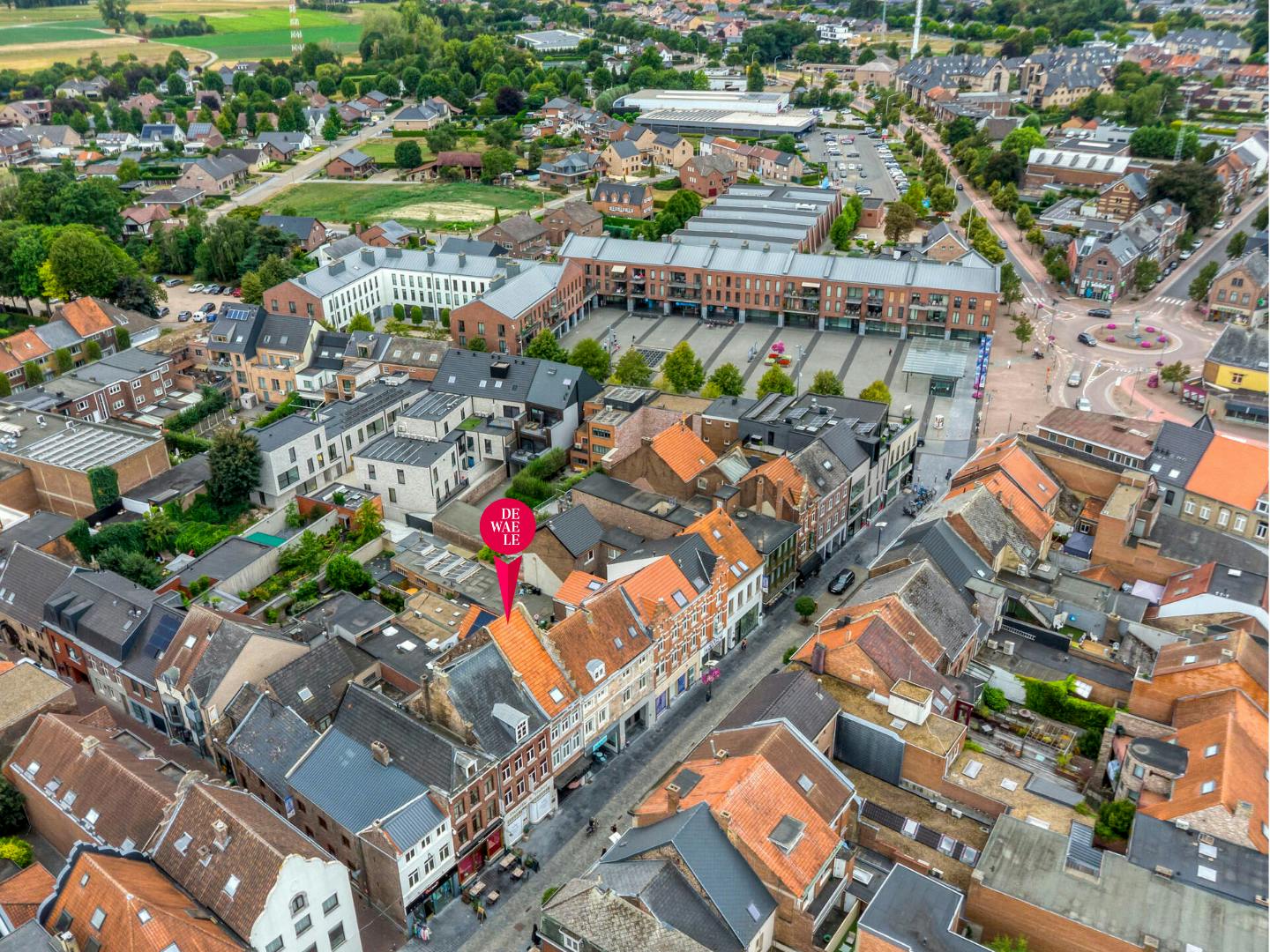 Stijlvolle stadswoning met handelspand te koop in hartje Maaseik foto 31