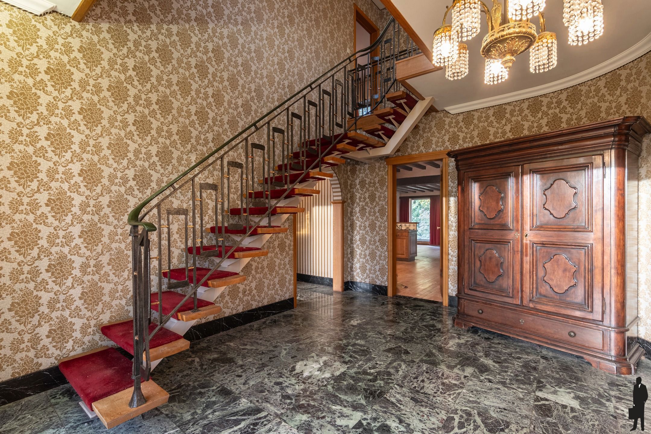 Te renoveren villa met weiland en verkavelingspotentieel foto 7