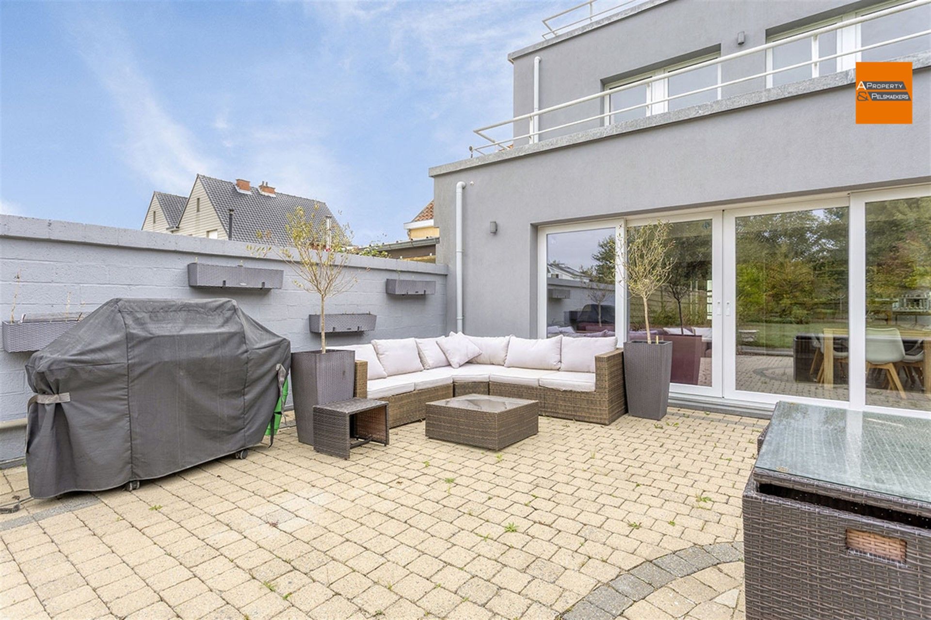 Ruime en instapklare woning met prachtige tuin in Duisburg foto 20
