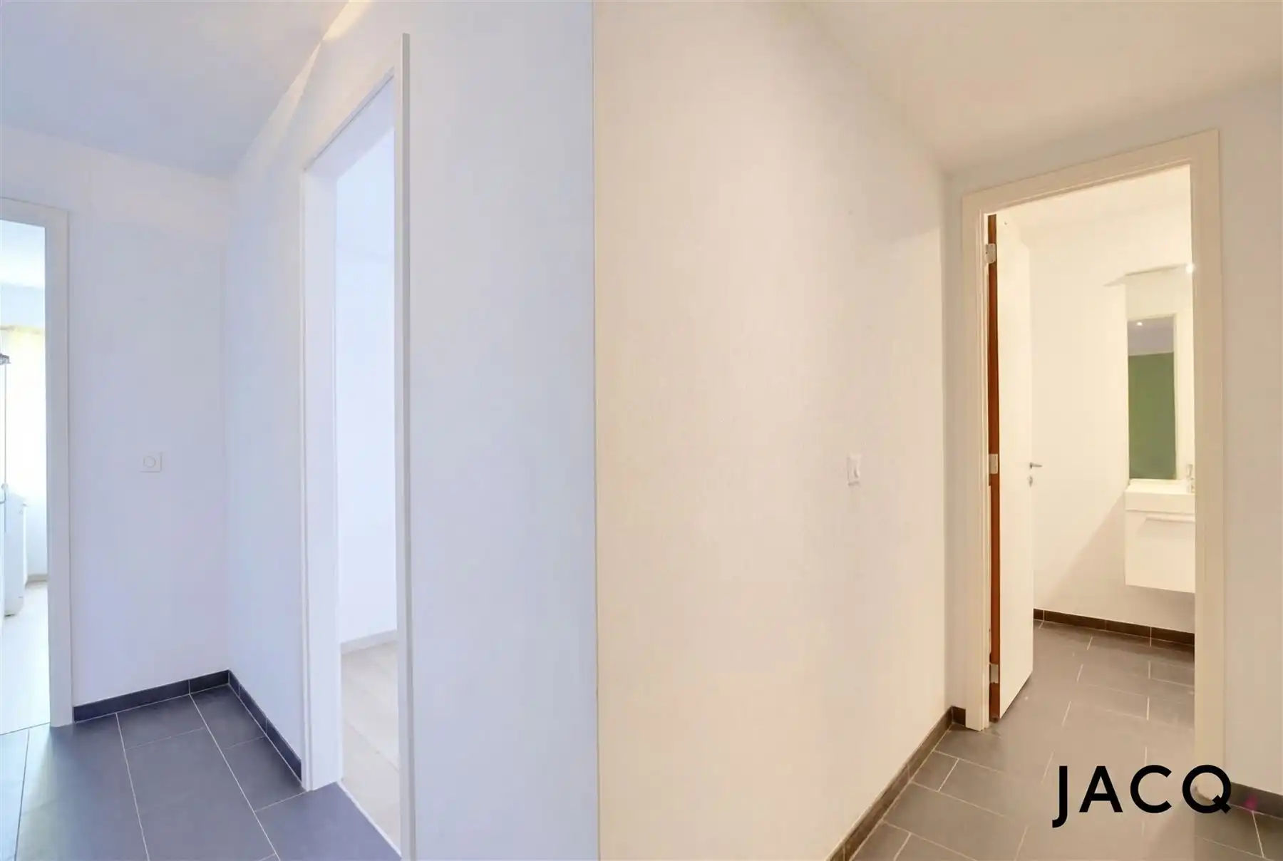 Modern dakappartement met 2 slaapkamers te Anderlecht foto 5