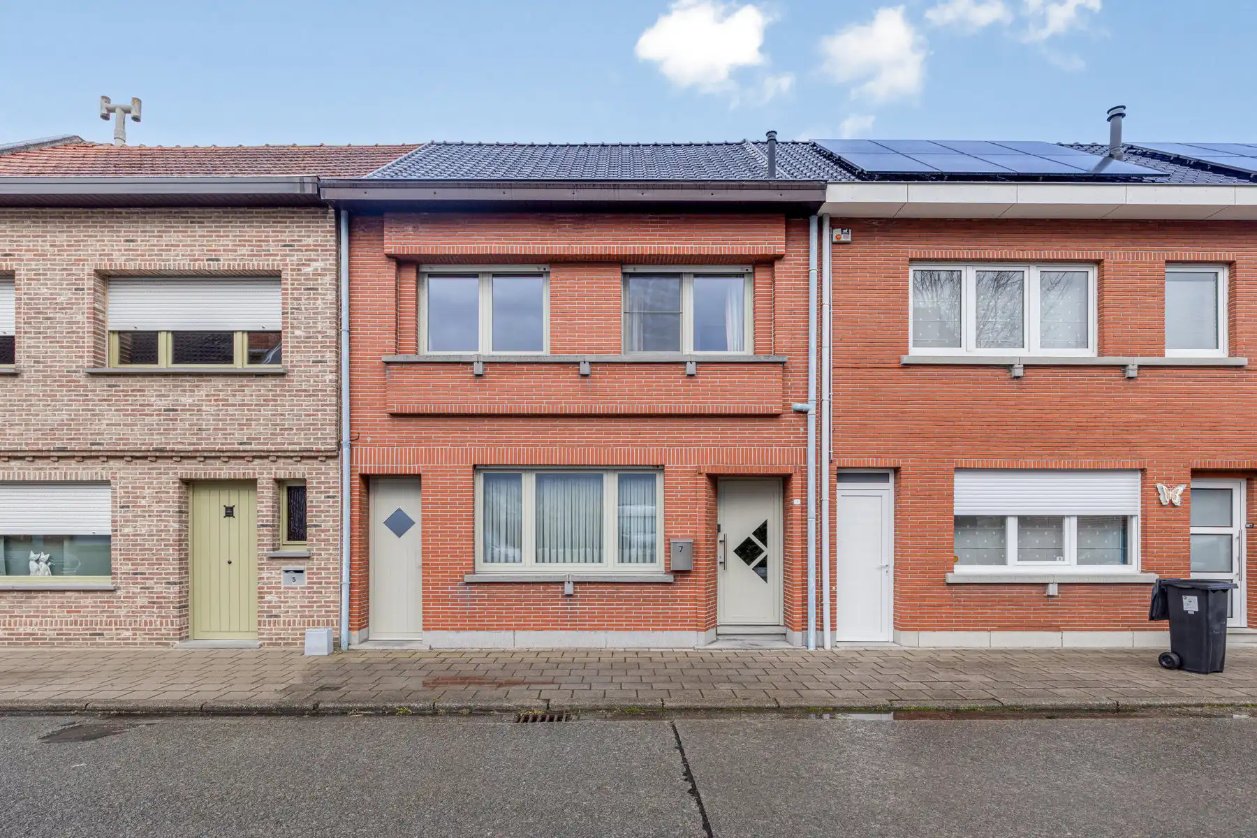 Hoofdfoto van de publicatie: Perfect onderhouden woning met 2 (3) slaapkamers en tuin