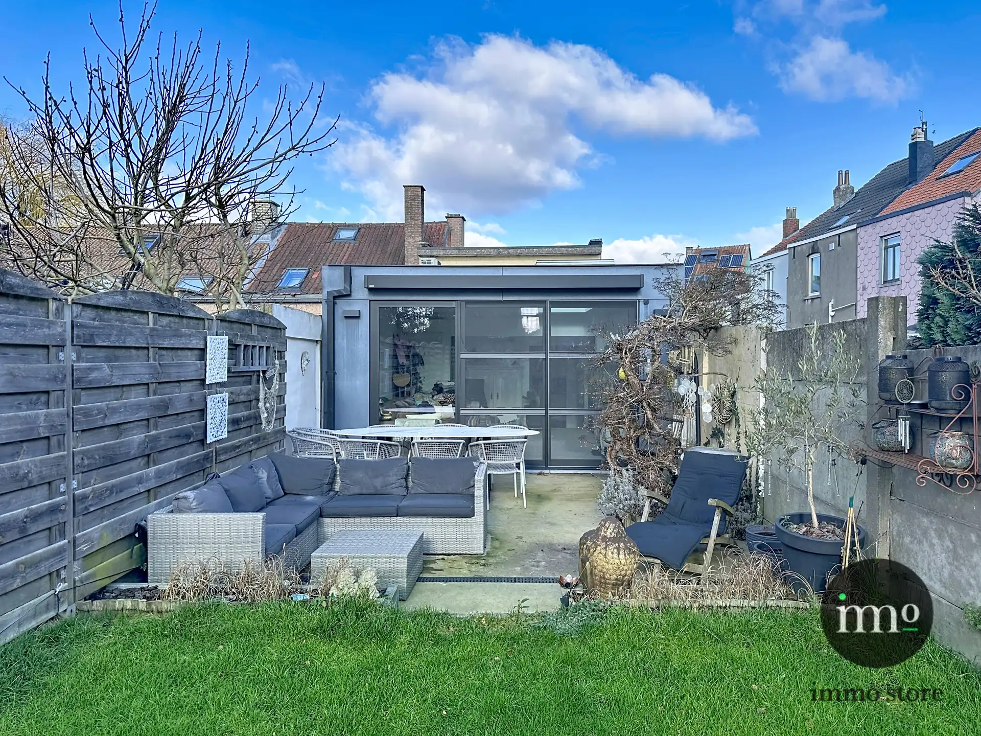 Compleet gerenoveerde burgerwoning met 2 slaapkamers en garage foto 17