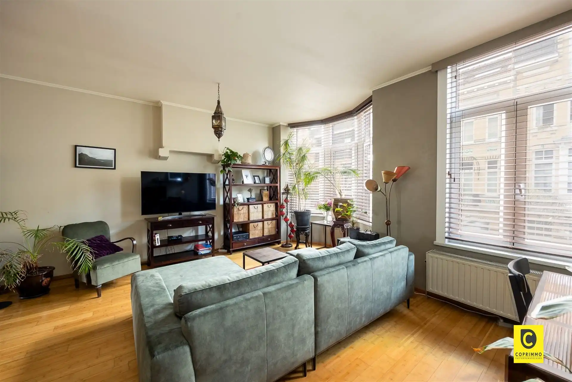 Zeer ruime bel-etage met tuin nabij Rivierenhof ! foto 4