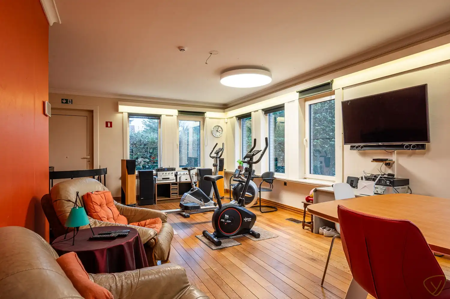 Kwalitatief afgewerkte woning met ruime woonoppervlaktes op een rustige ligging. foto 13