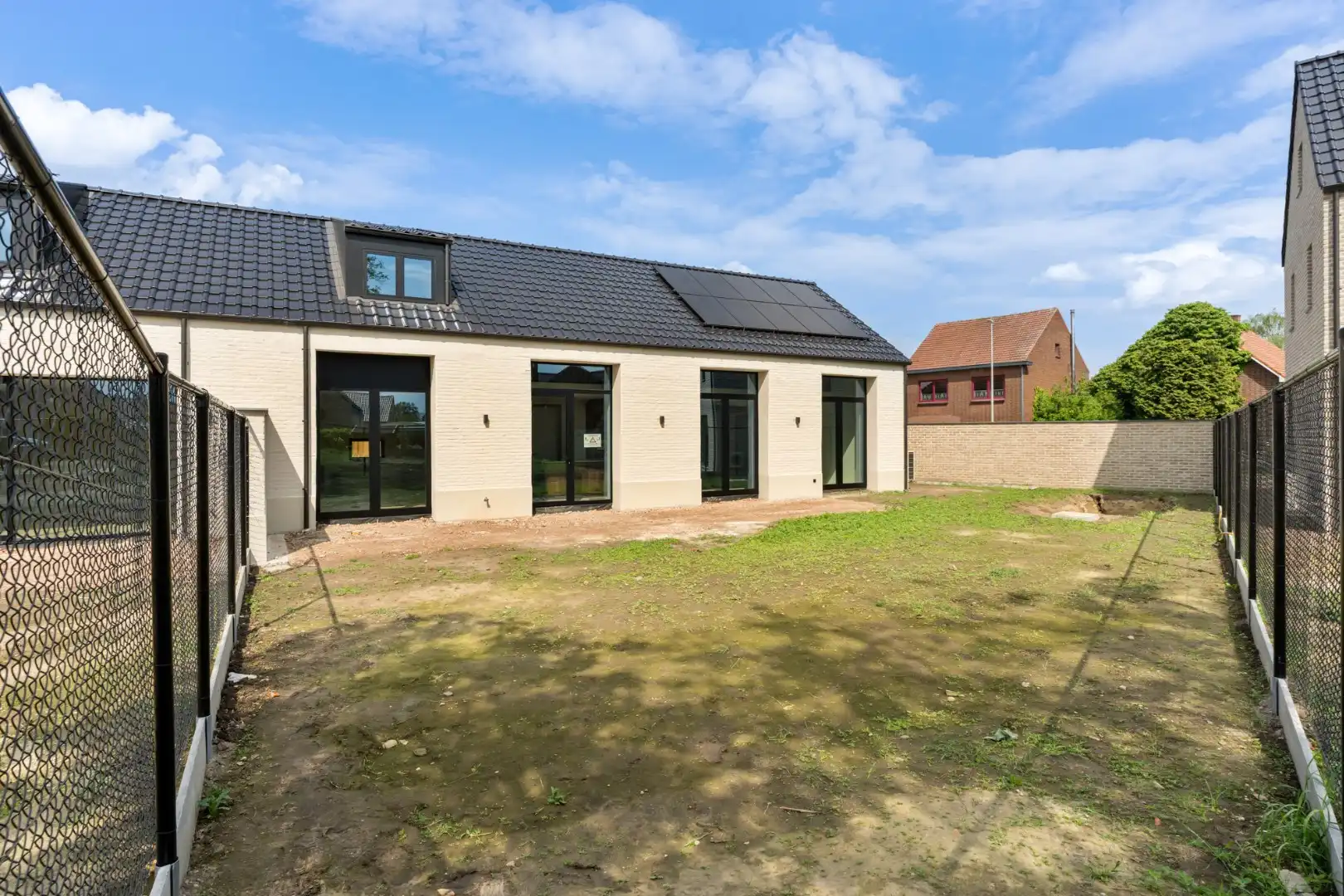 Exclusieve woning in volledig heropgebouwde hoeve op een perceel van 4a60ca!  foto 2