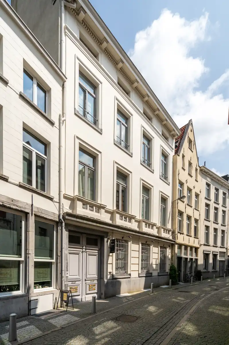 Zeer royaal kantoorruimte op toplocatie! foto 15