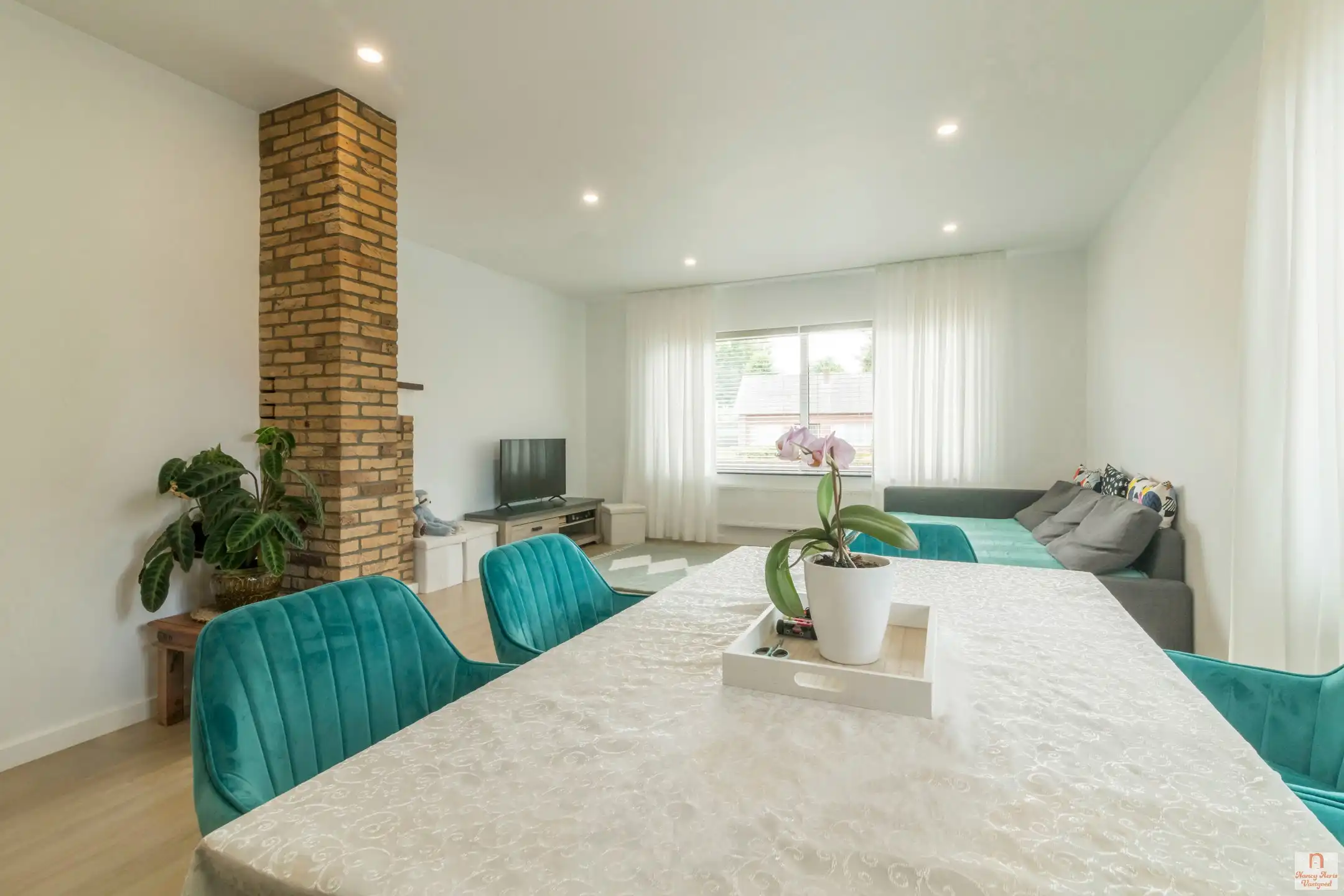 Grondig gerenoveerde splitlevelwoning in een rustige straat foto 35