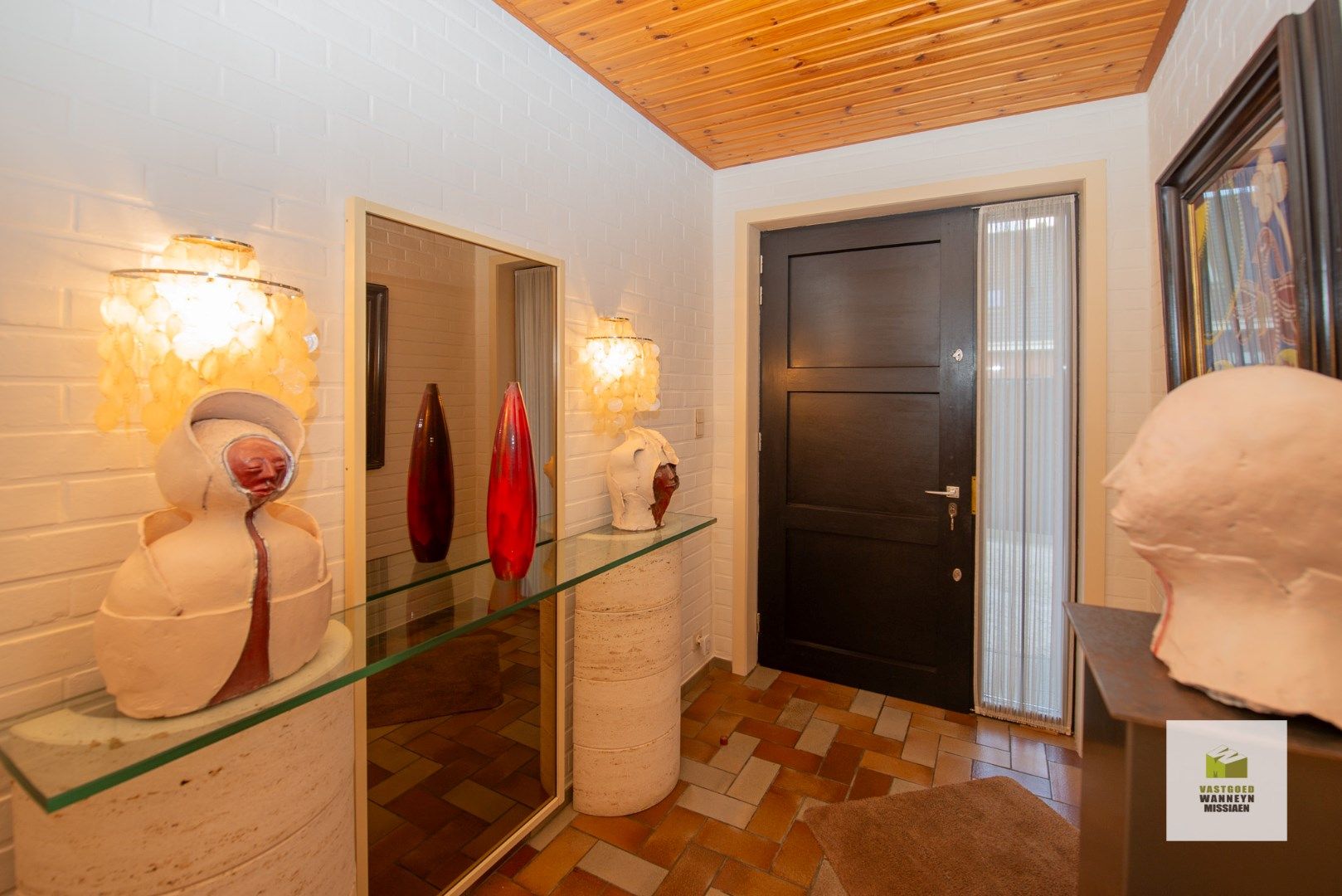 Open bebouwing met 2 gelijkvloerse kamers (extra mogelijk) op zeer centrale ligging foto 2