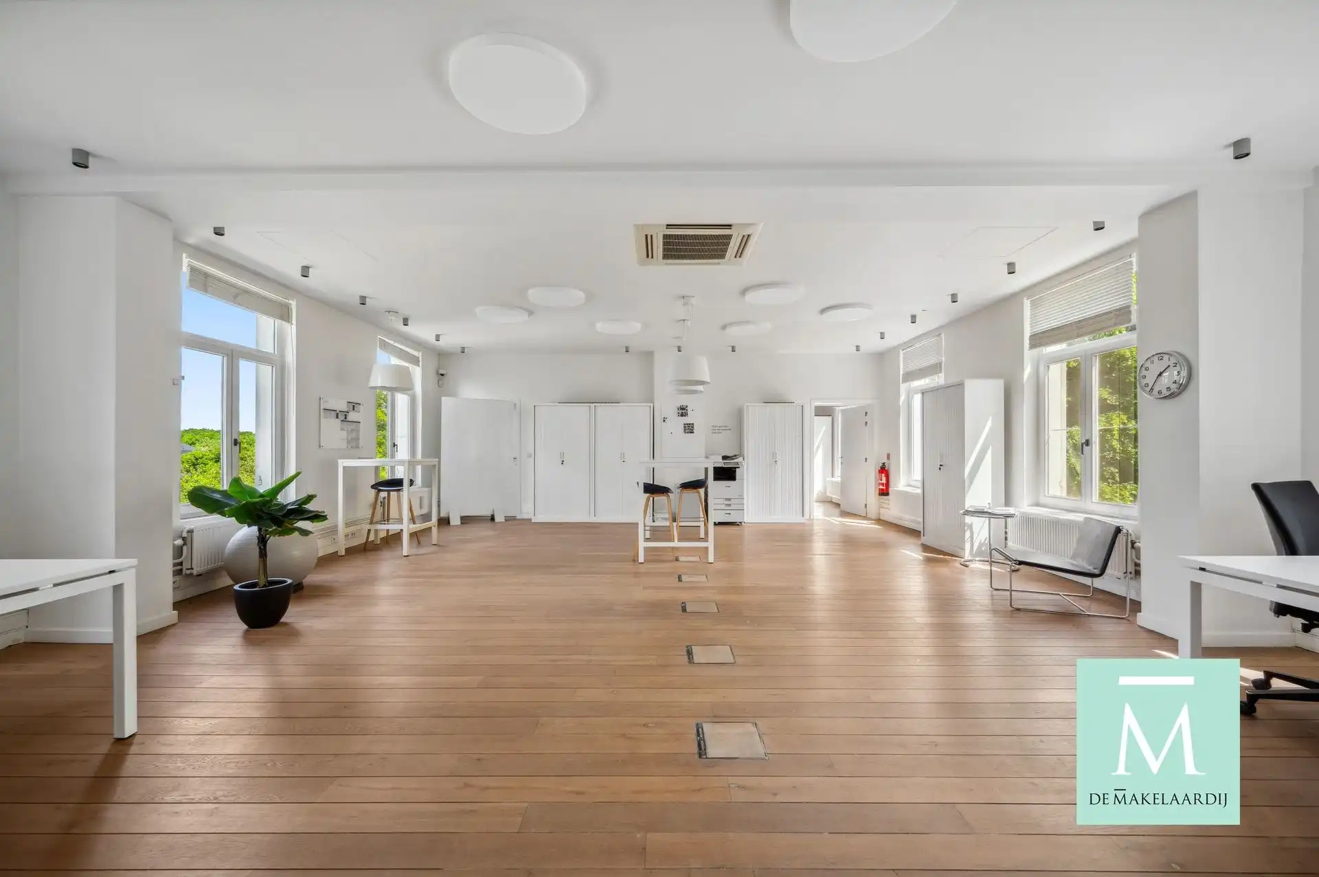 Prachtig kasteel met veel mogelijkheden gelegen op een toplocatie foto 14