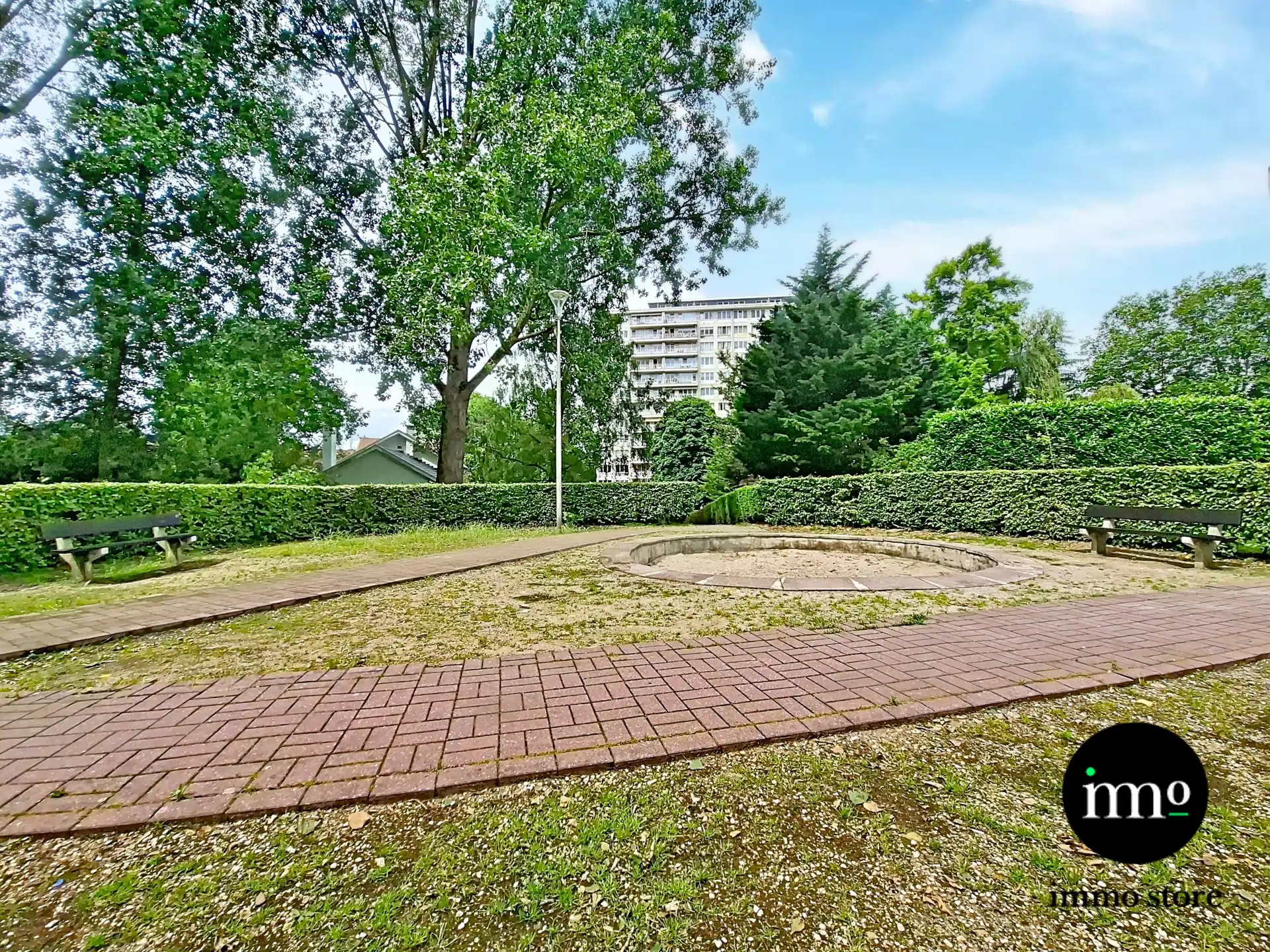 Appartement in groene omgeving met 2 parkeerplaatsen foto 25