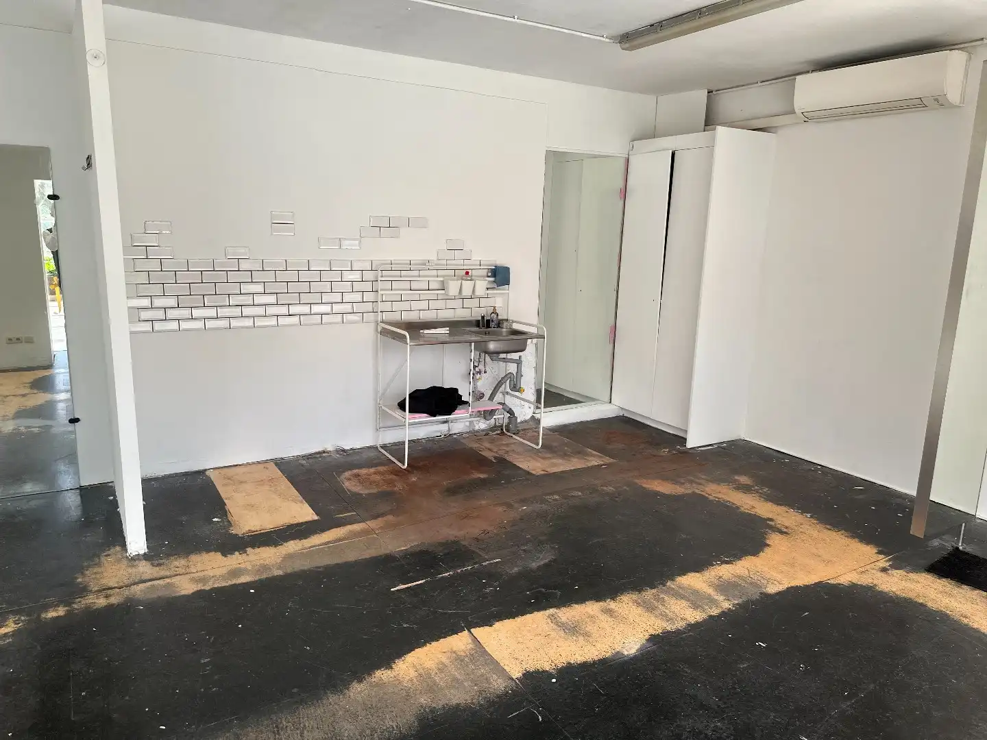 Commercieel uitstekend gelegen handelspand, 39m² foto 16