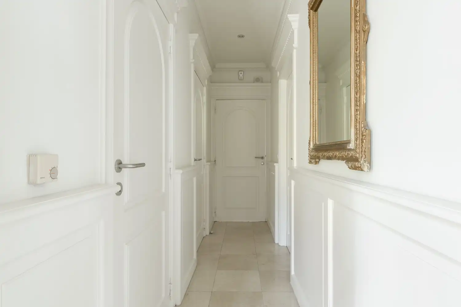 Prachtige ruime villa op een royaal perceel foto 18