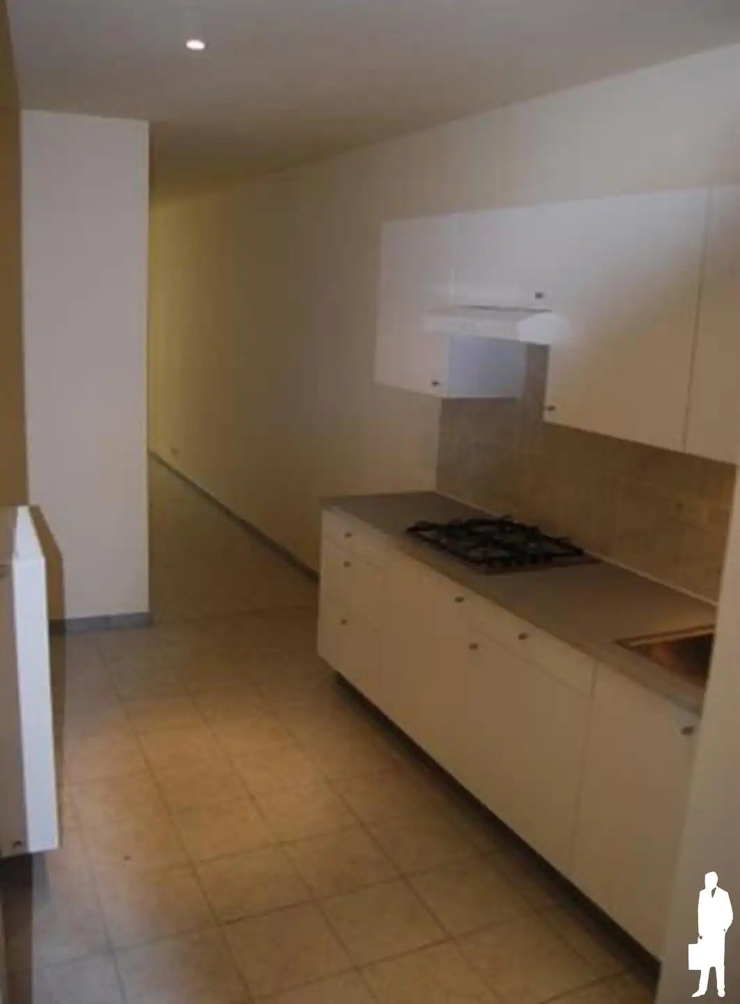Volledig verhuurd opbrengsteigendom met 12 appartementen vergund, conform en uitstekend rendement foto 3