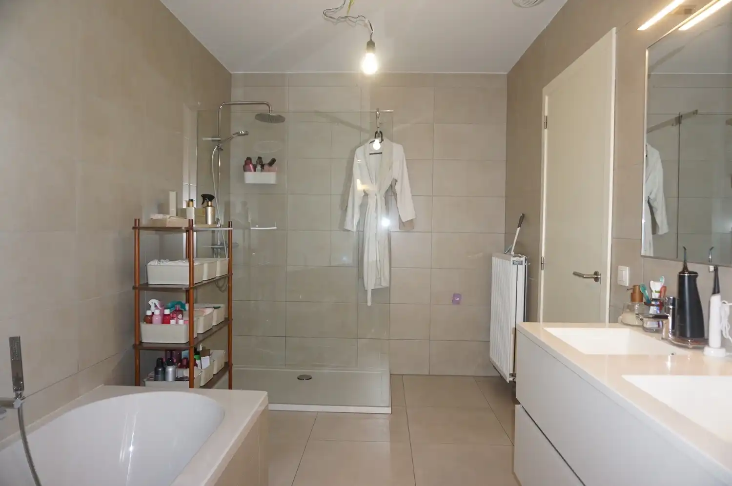 Instapklaar 2-slaapkamerappartement met zonnig terras in hartje Beringen foto 7