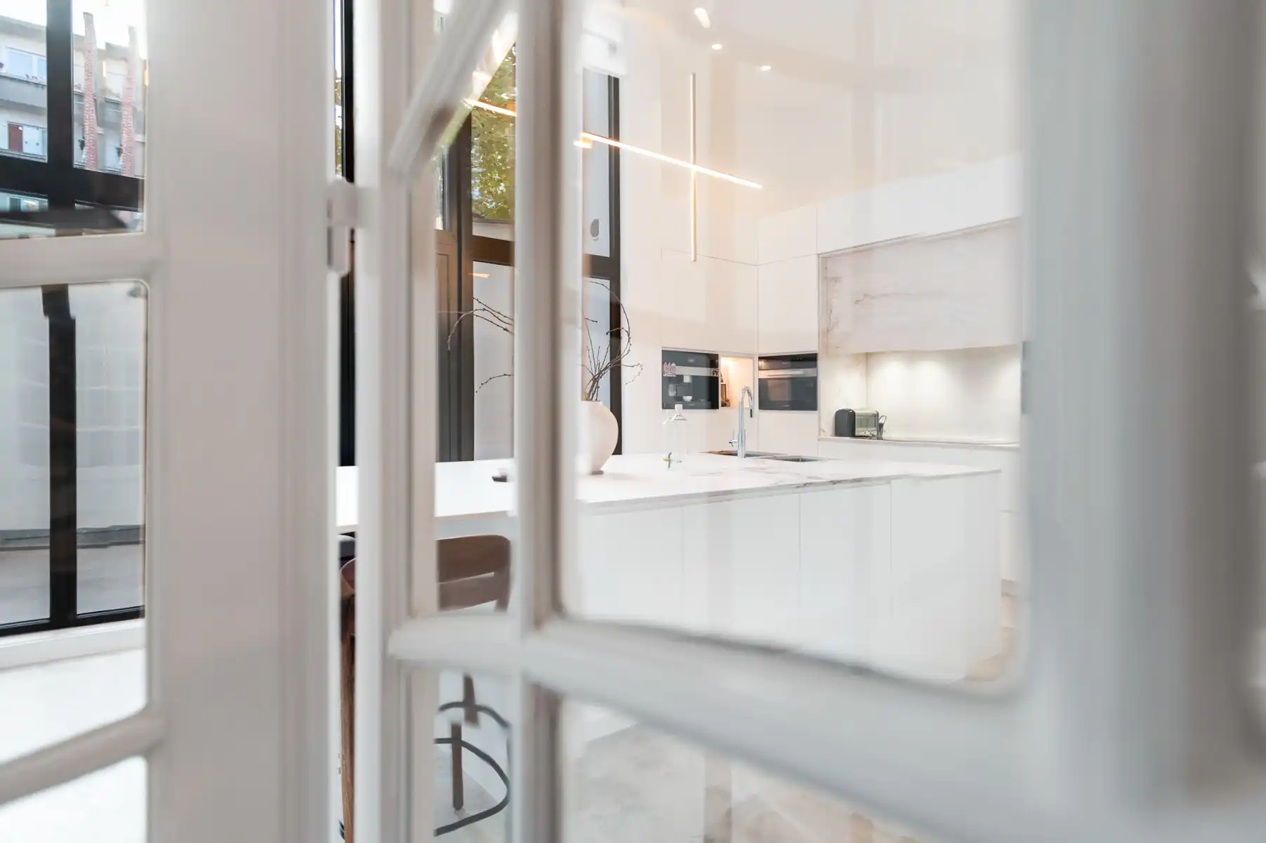 Luxueus wonen op toplocatie met garage foto 4