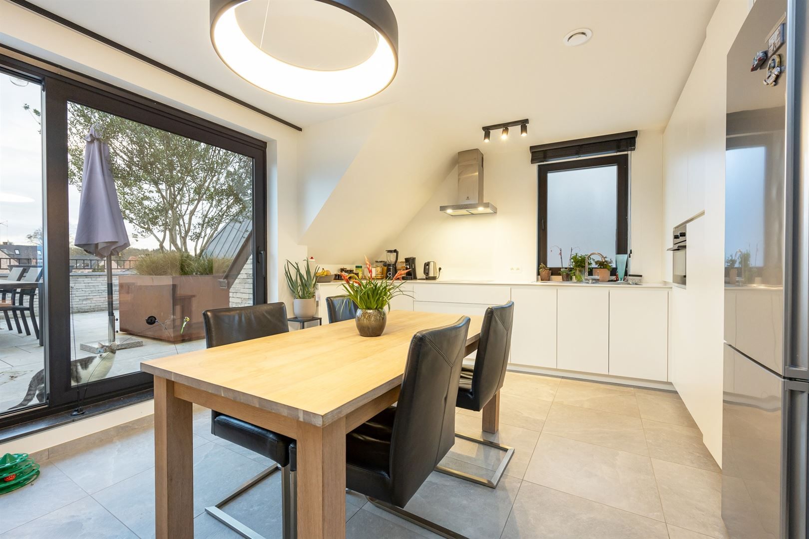 Luxe dakappartement met ruim zuidwest terras.  foto 5