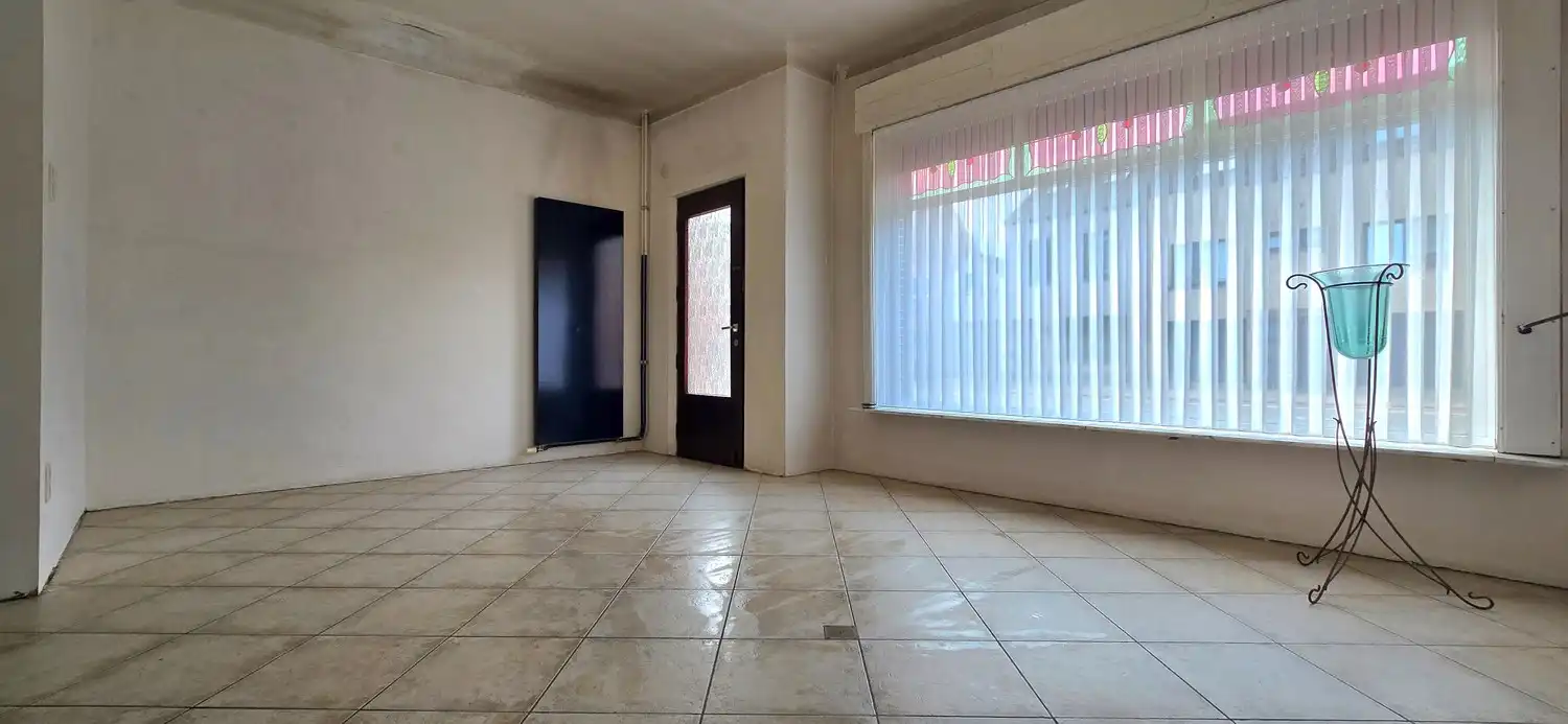 Te renoveren gesloten bebouwing te koop foto 4