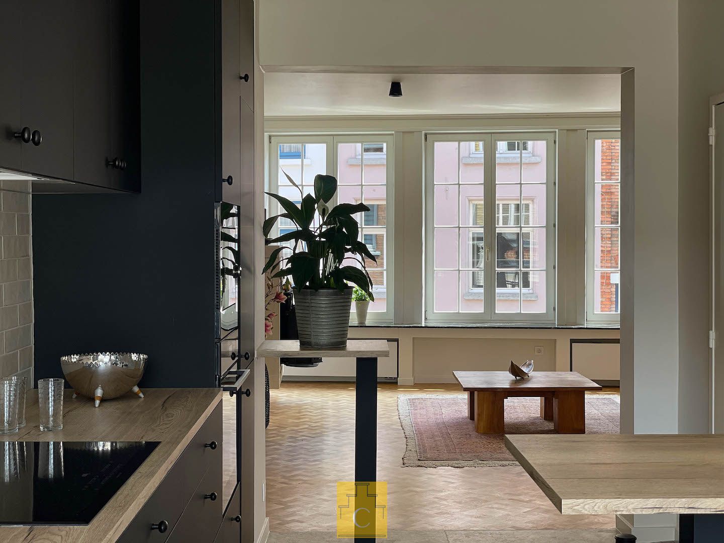 perfect gelegen pas gerenoveerde stadswoning - 340 m2 vloeroppervlakte - met garage, tuin en extra terras op het verdiep foto 14