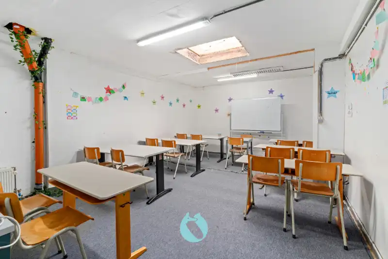 Statig gebouw bestaande uit verschillende units nabij centrum Gent foto 12