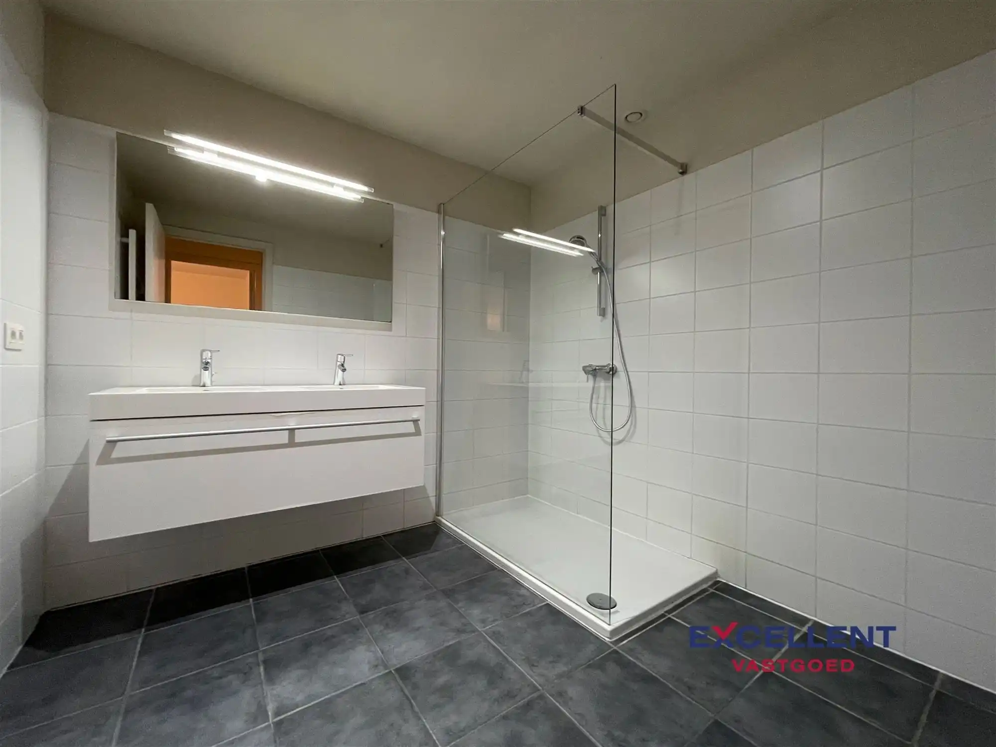 Gelijkvloers 2-slaapkamer appartement nabij de Leie te huur foto 6