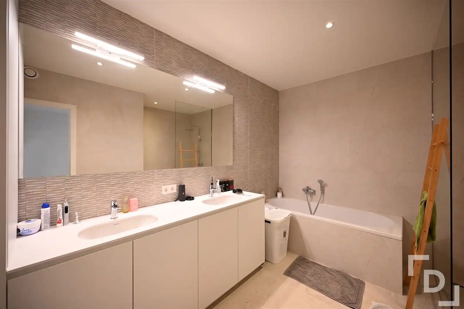 Energiezuinige en ruim nieuwbouwappartement te huur in centrum Langemark foto 9