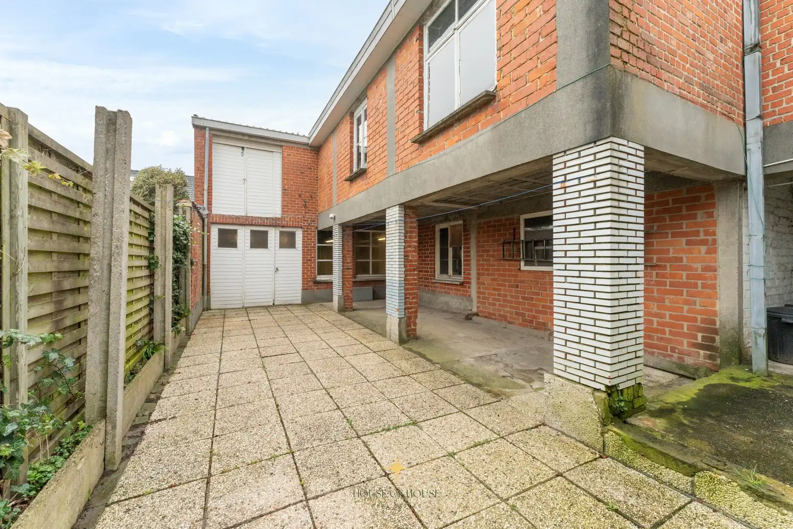 Ruime woning met garage én achterligggende loods foto 20