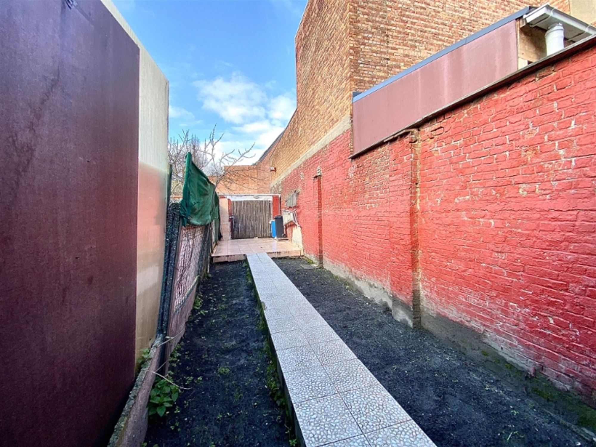 Ruime gezinswoning met 4 slaapkamers en tuin foto 25