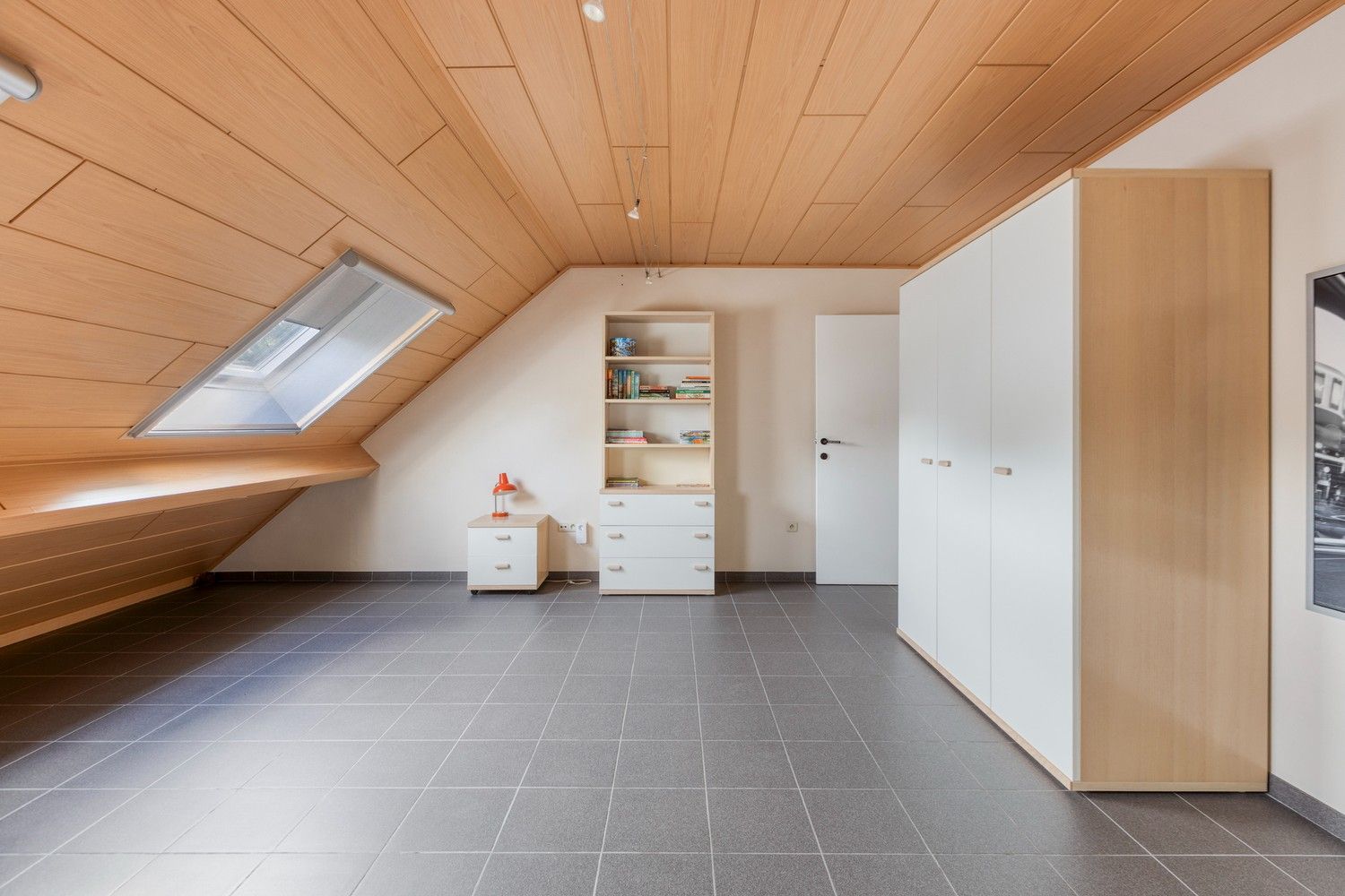 Instapklare woning in een bosrijke, rustige buurt te Maasmechelen! foto 23