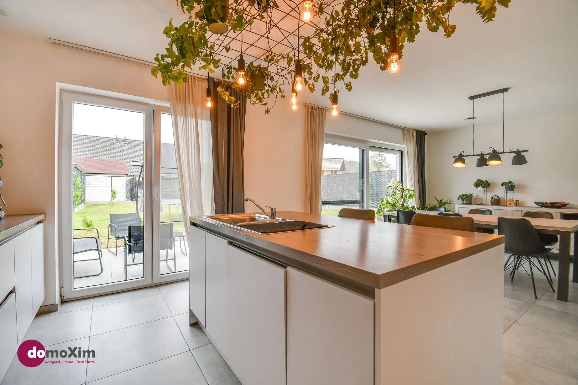 Mooie halfopen, recente woning met 3 slaapkamers in Hever foto 9