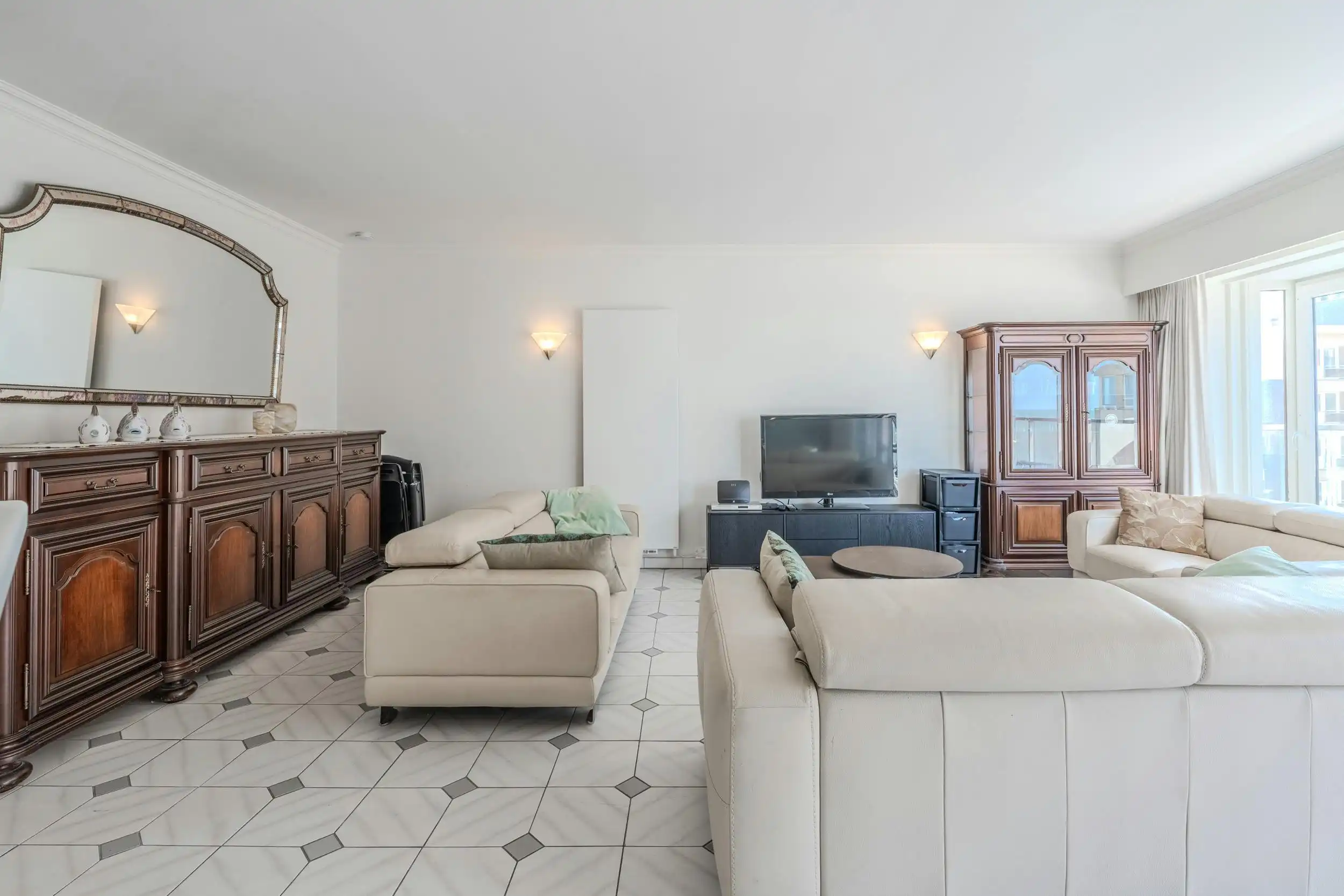 Ruim 2 slaapkamer appartement met zonneterras en zeezicht! foto 7