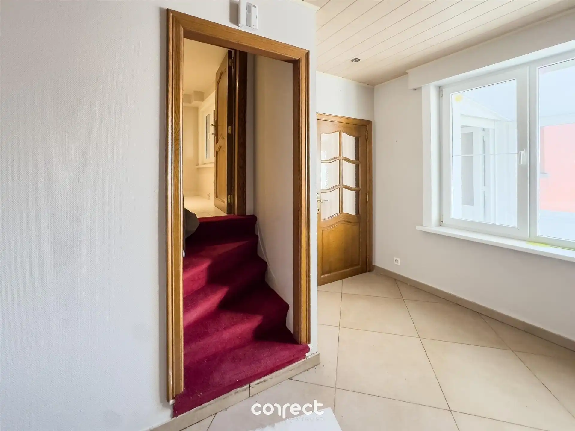 Ruime woning met garage. foto 7