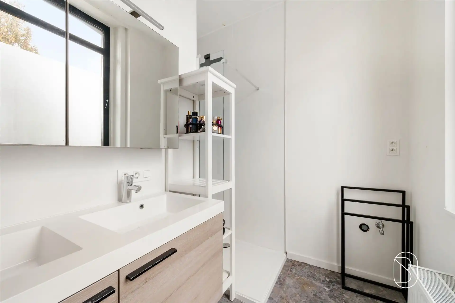 Gerenoveerde woning met 3 slpk en tuin in Kortrijk! foto 12