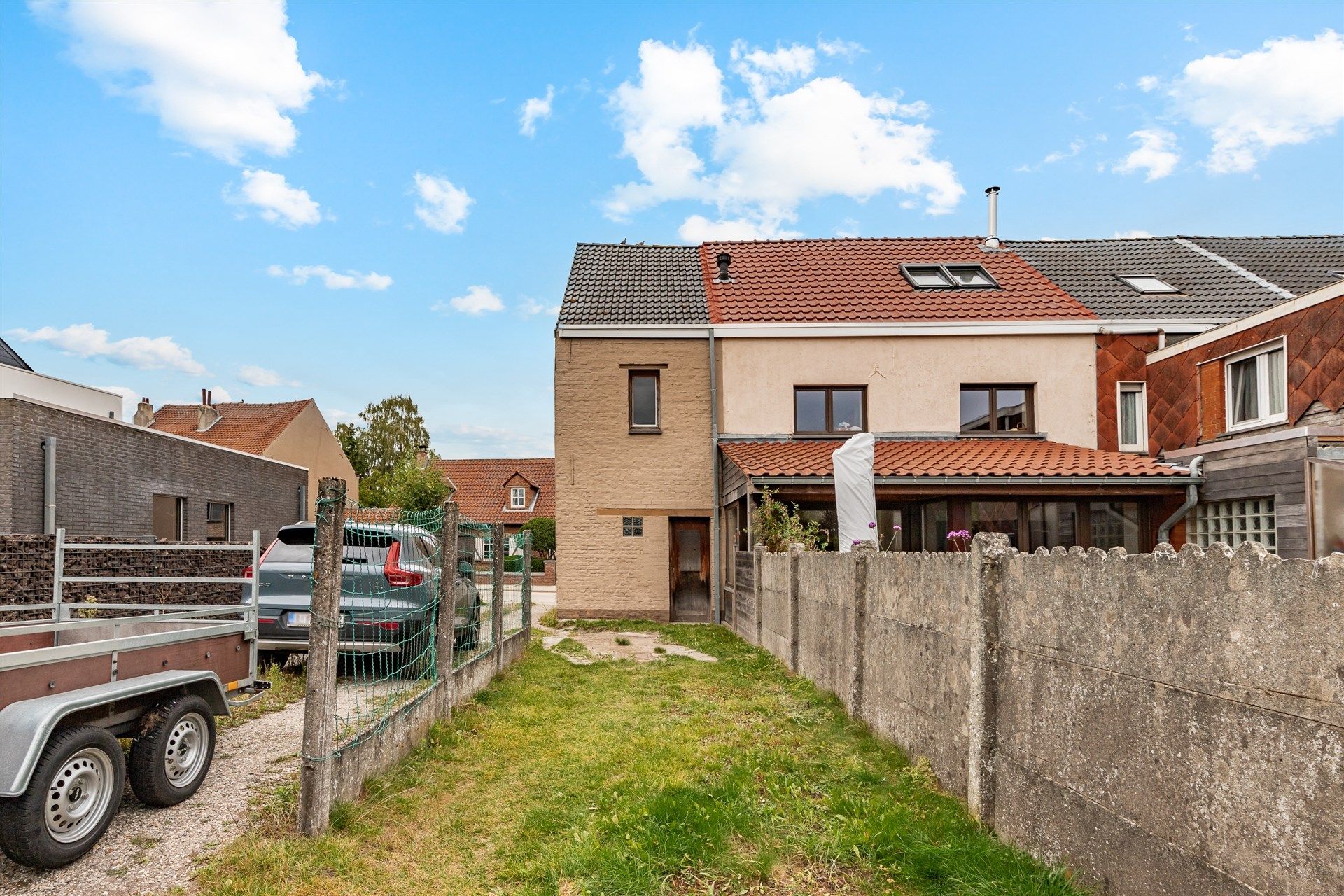 Gezinswoning met vier slaapkamers, garagegebouw en grote tuin op 1705 m² foto 20