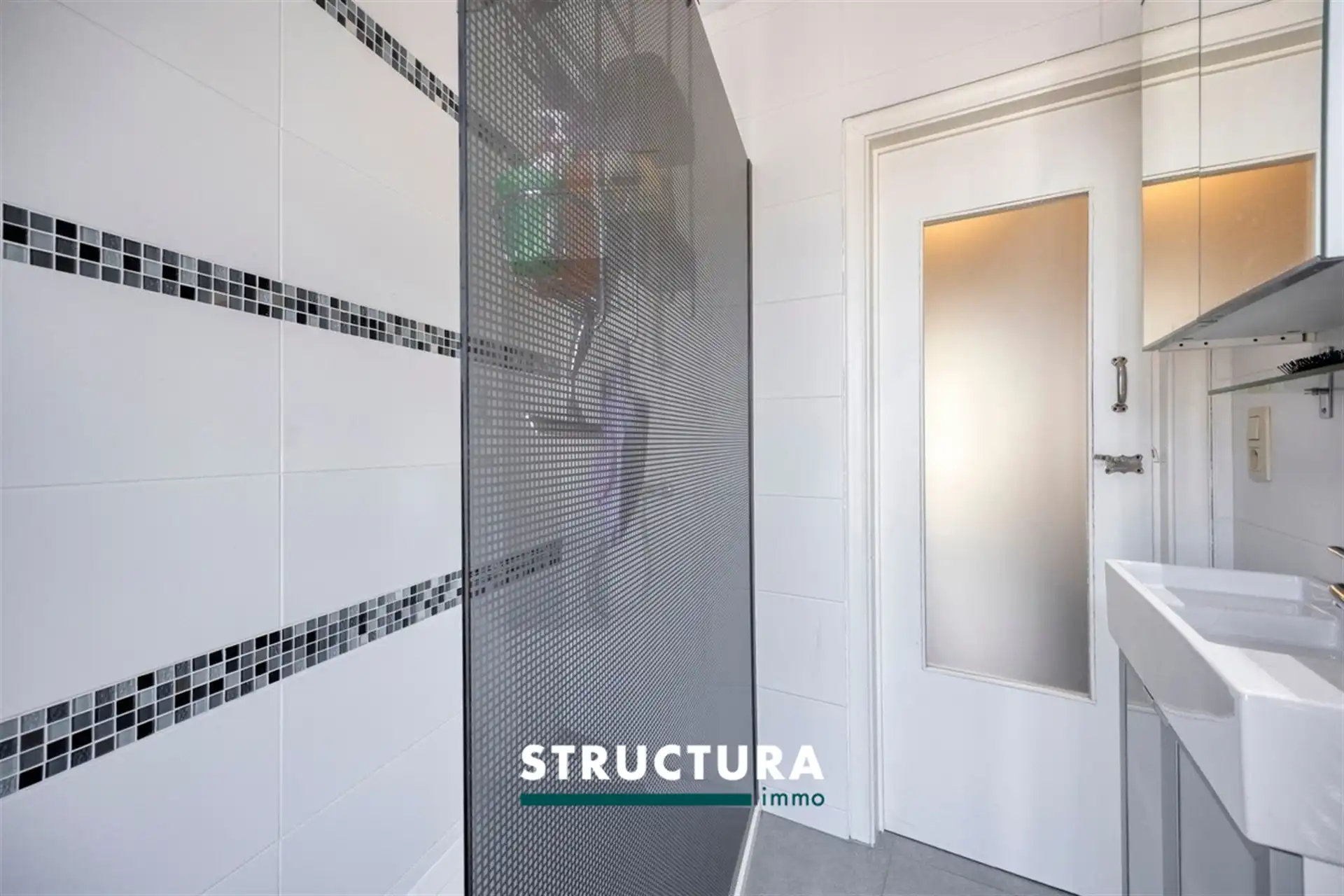 Ruime woning met garage en 3 slpk's foto 15
