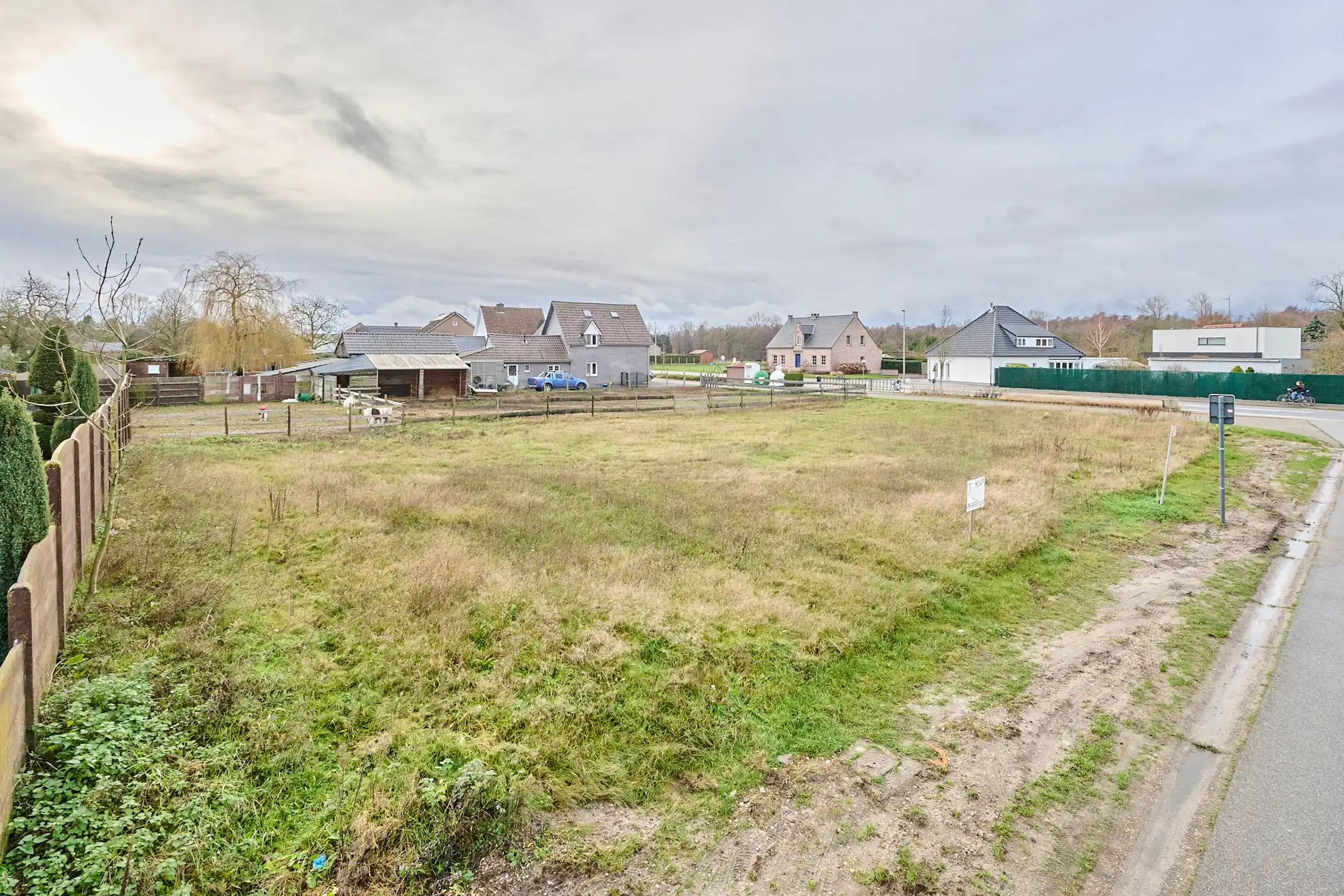 BOUWGROND VOOR OPEN BEBOUWING OP EEN PERCEEL VAN 4a36ca. foto 4