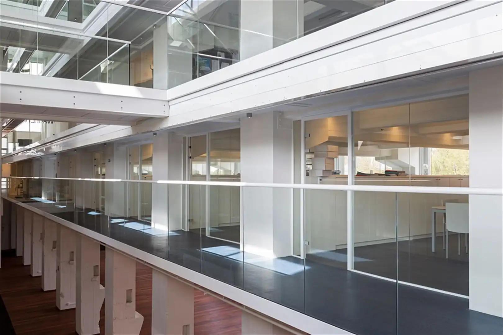 Kantoorgebouw foto 20