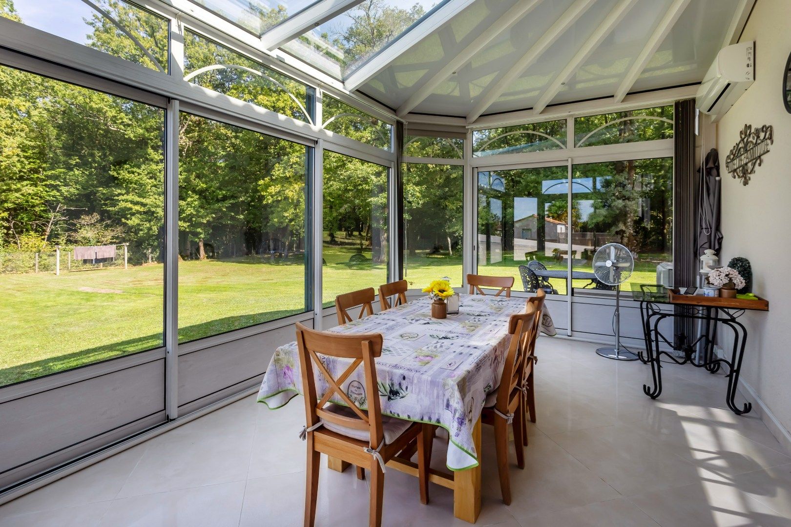 Unieke woning met karakter en een grote garage op uiterst rustige ligging in Mouthiers-sur-Boëme foto 15