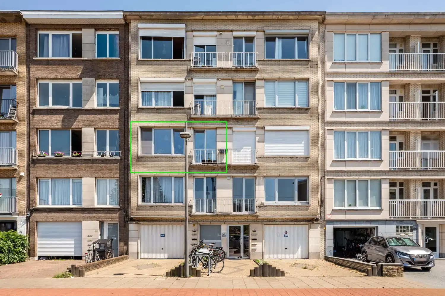 Gunstig gelegen, gerenoveerd 2 slaapkamer appartement met privatieve tuin! foto 17