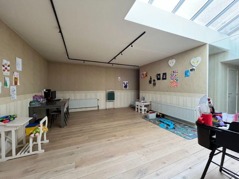 Ruim luxe appartement/duplex met garage! foto 8