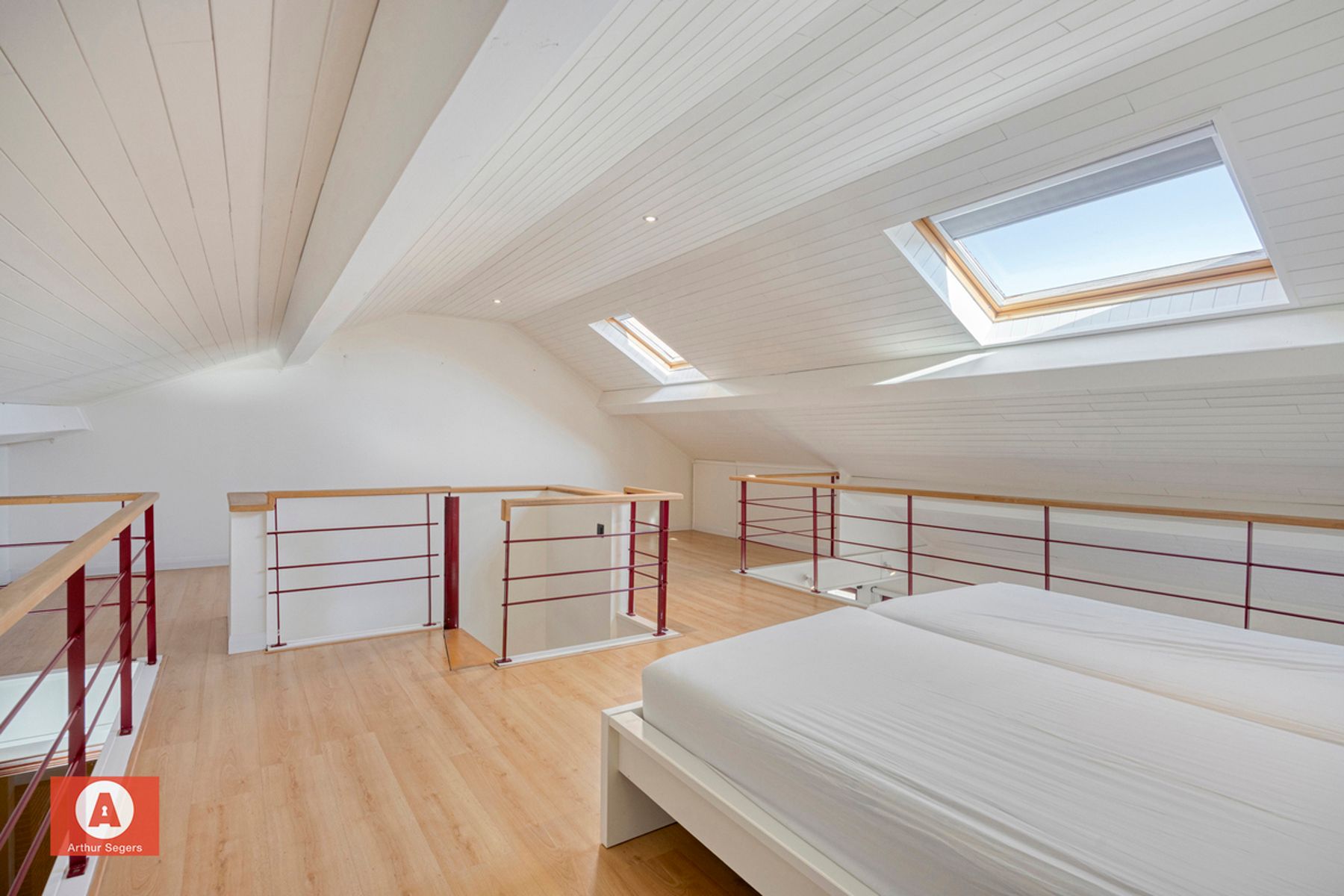 Ruim & energiezuinig appartement mét ruime beneden-berging. foto 24