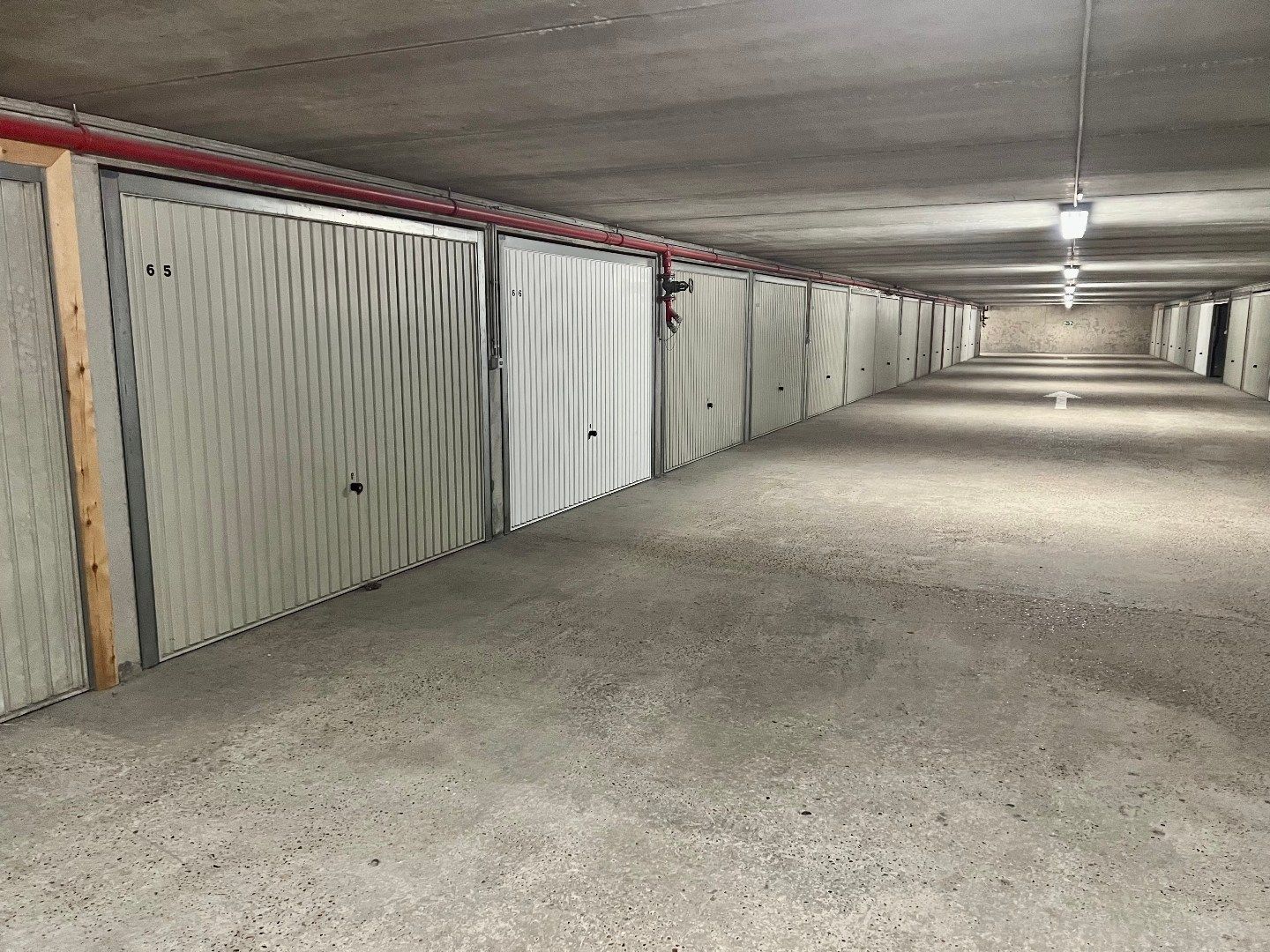 Gesloten garage - aan de Zeedijk foto 5