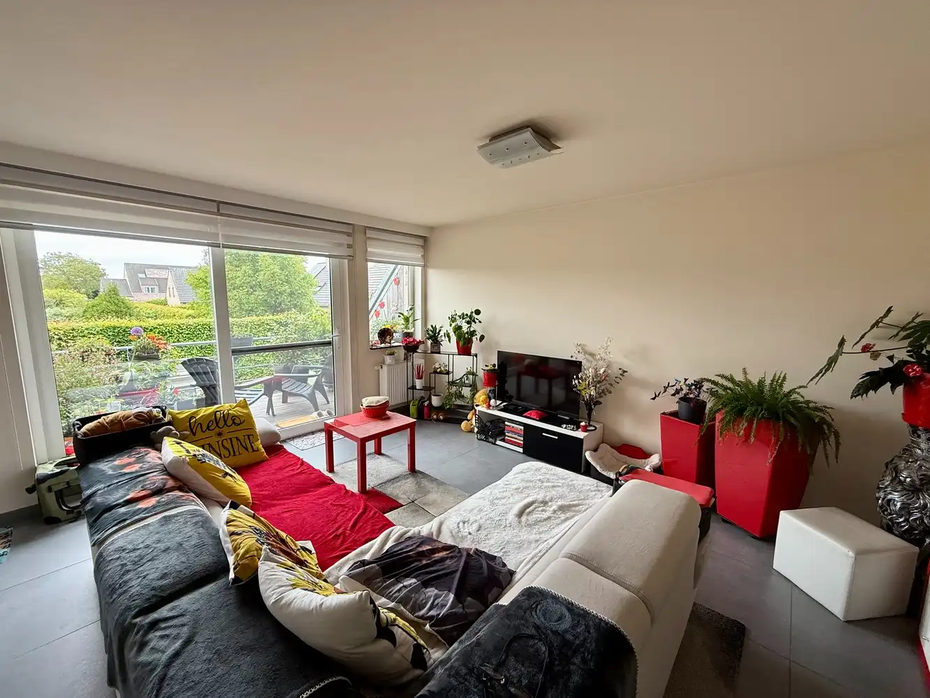 Ruim, energiezuinig appartement met 2 slaapkamers én garage! foto 2