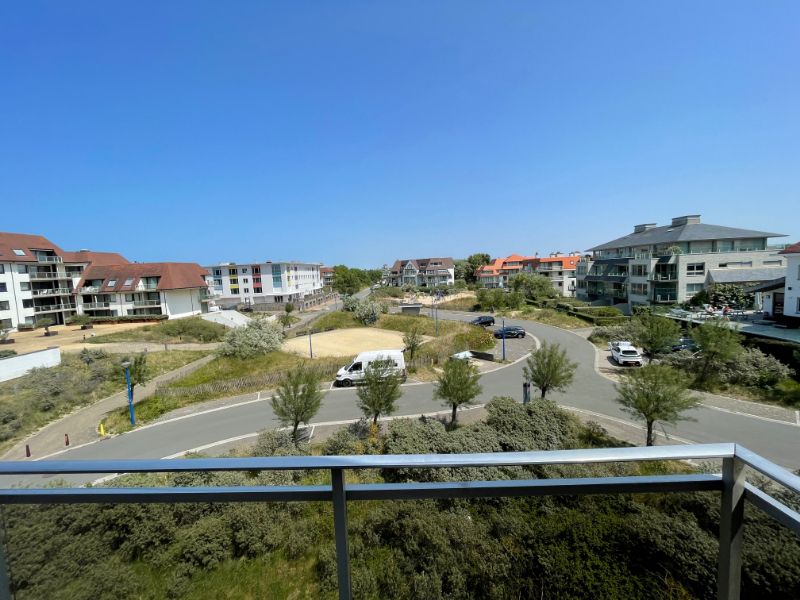 Gerenoveerd en lichtrijk appartement met schitterend open zicht over het Zonneplein! foto 7