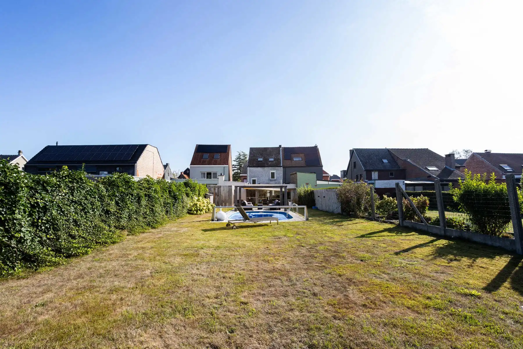 Instapklare woning met 3 slaapkamers en zwembad! foto 38