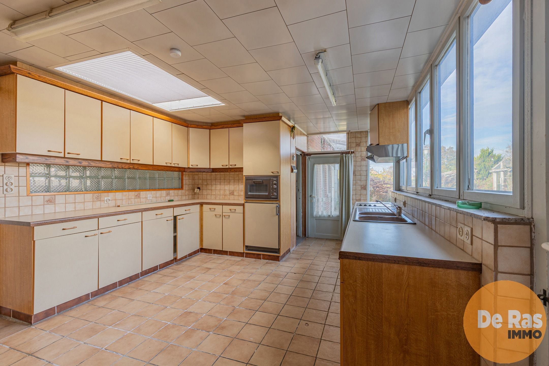 STRIJPEN - Stevige hob met grote tuin en heel wat potentieel foto 13