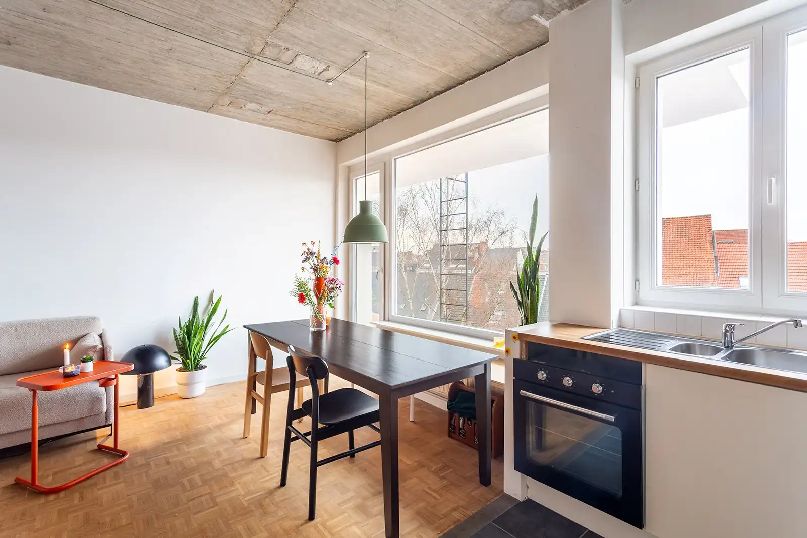 Instapklare studio met loftgevoel en zonneterras foto 9