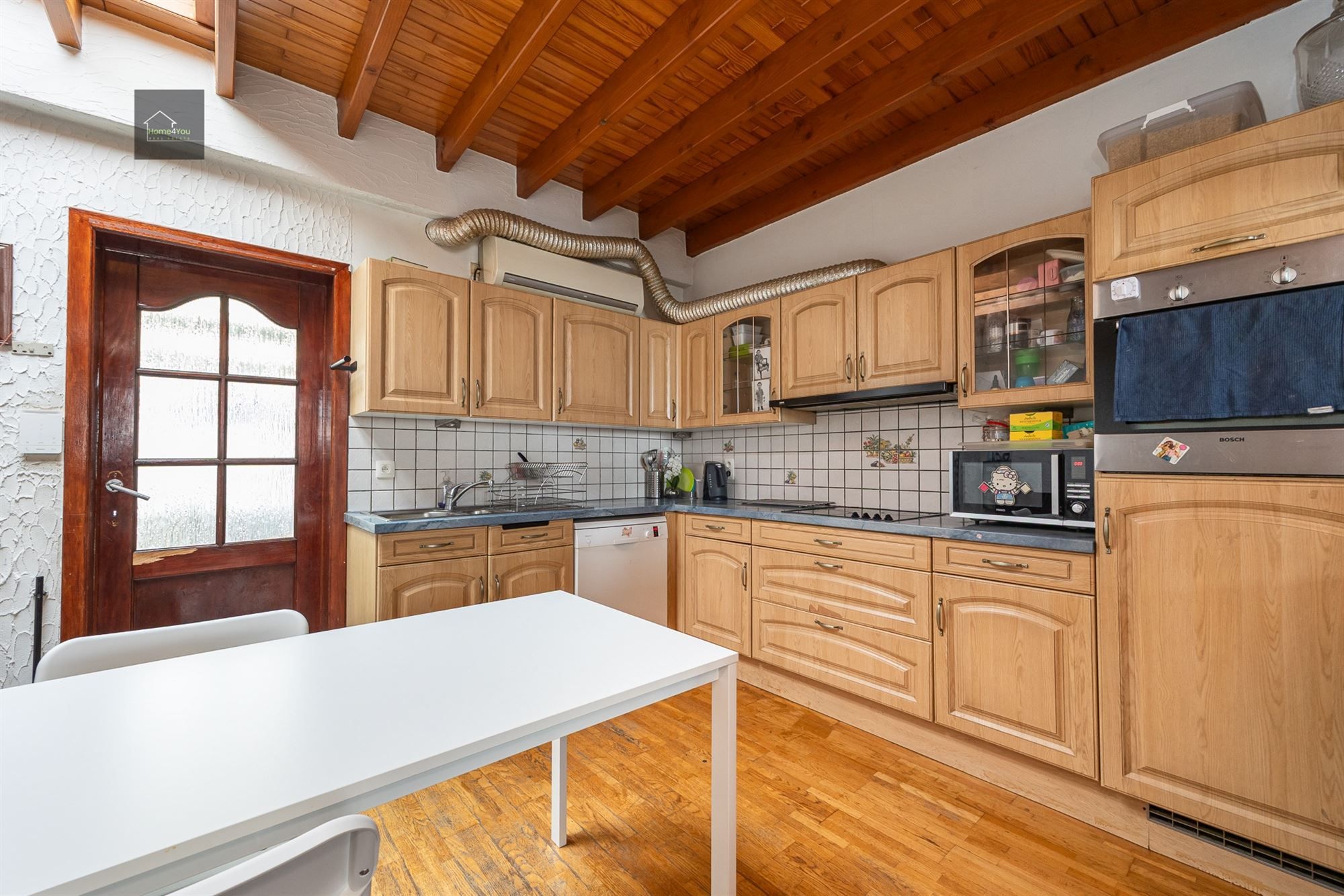 Ontdek deze charmante rijwoning in het hart van Merksem! foto 3