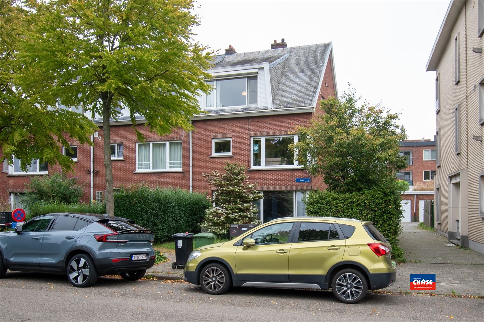 Knap duplex appartement met twee grote slaapkamers en terras op toplocatie foto 3