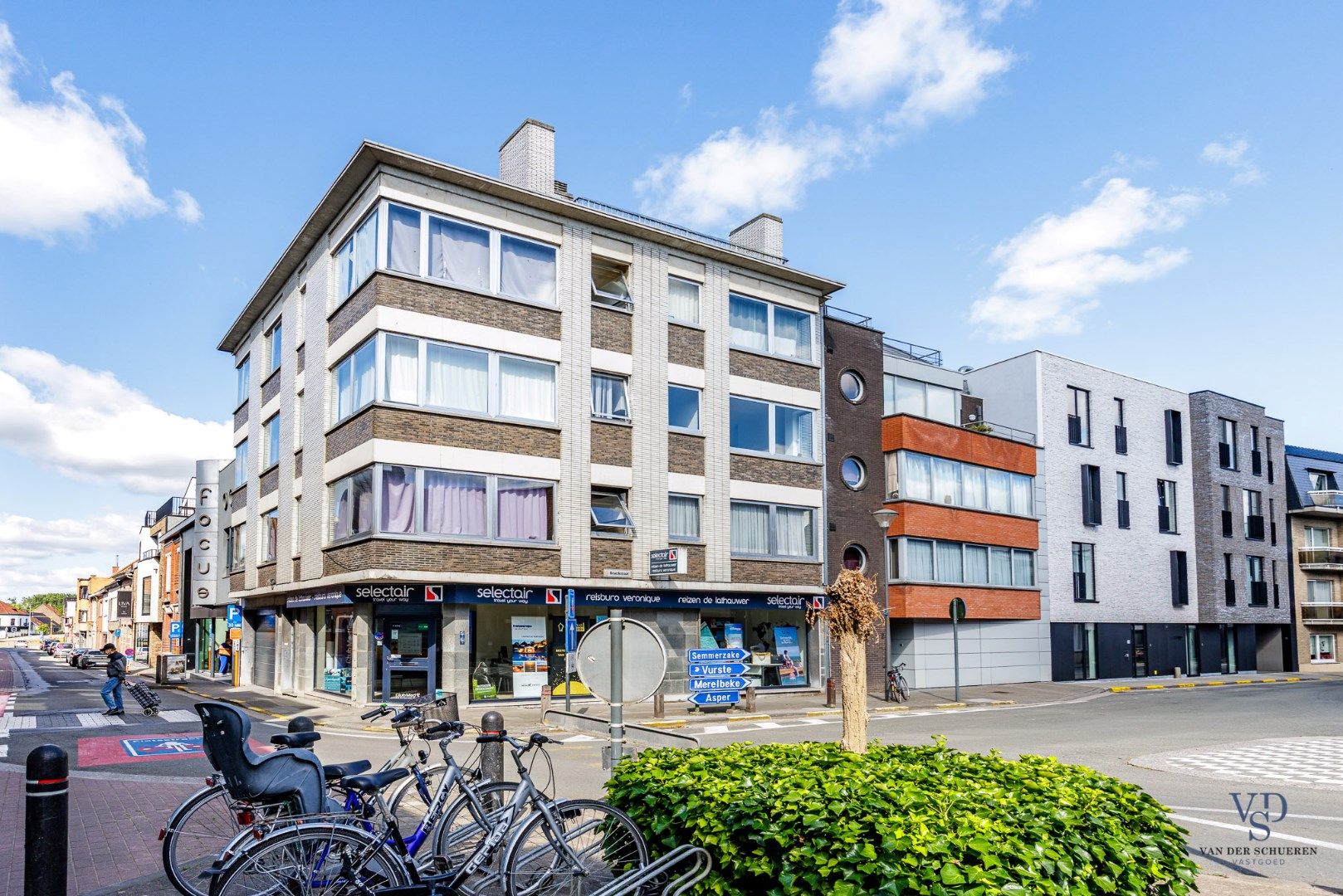 Gerenoveerd appartement in centrum Gavere foto 30