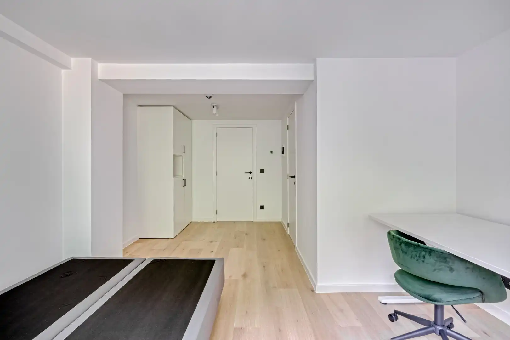 Volledig gerenoveerde studentenkamer in residentie met 29 studentenkamers met eigen sanitair en terras in hartje Leuven - EPC label A! foto 9